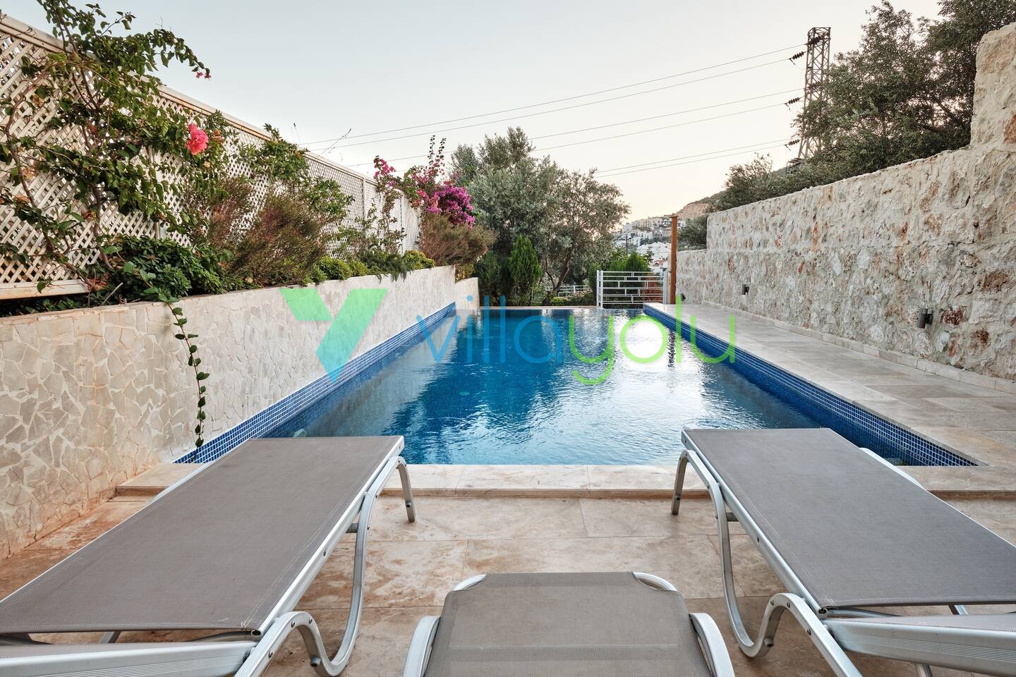 Özel Havuzlu Apartlar