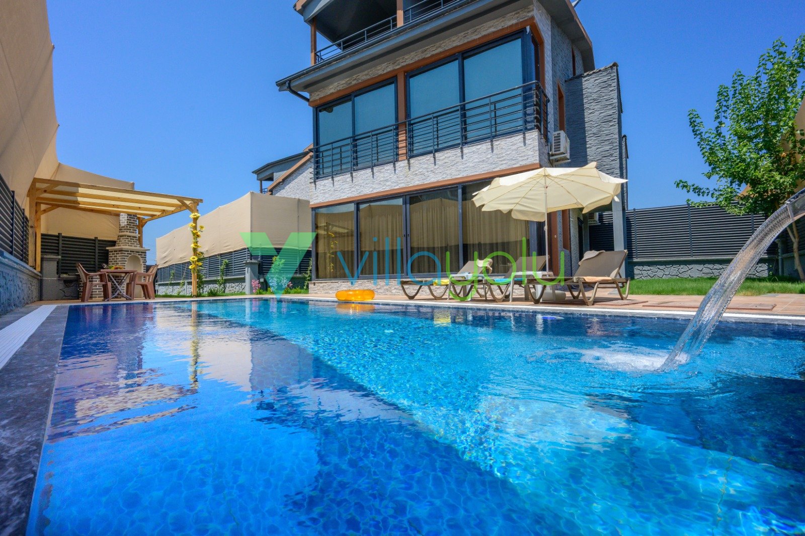 Villa Main