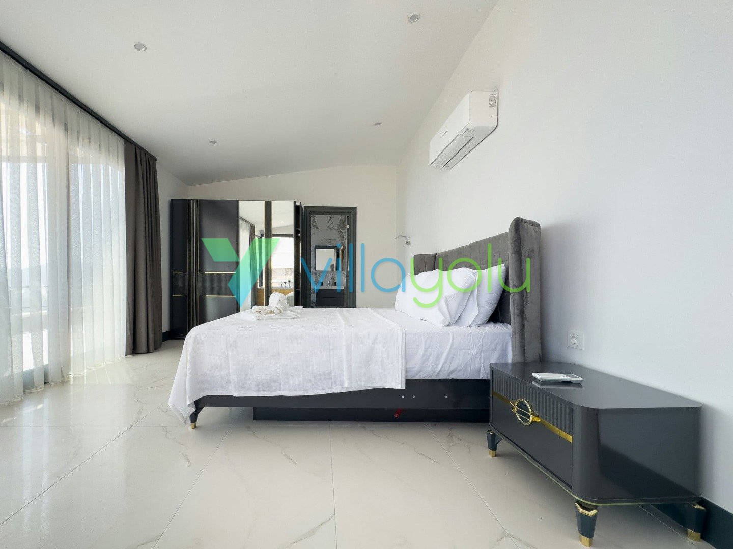 Mobile Gallery 77