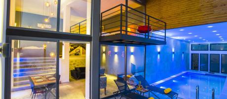 Villa Gece